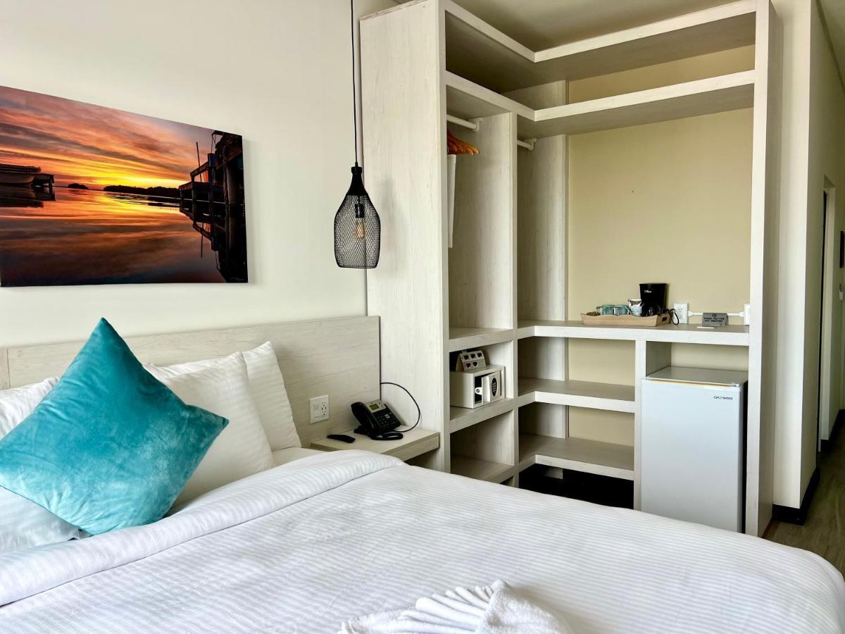 The Watermark Hotel San Pedro  Ngoại thất bức ảnh