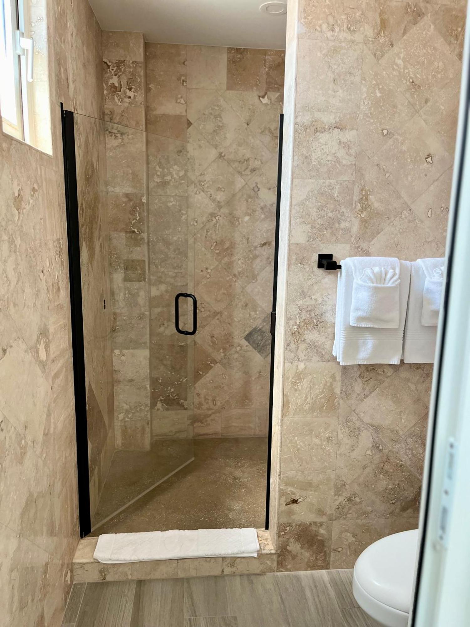 The Watermark Hotel San Pedro  Ngoại thất bức ảnh